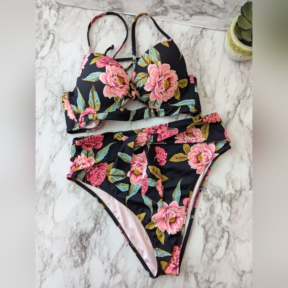 Shade & Shore Bikini Floral Print size medium